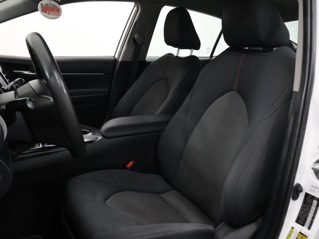 2020 Toyota Camry LE - Photo 14
