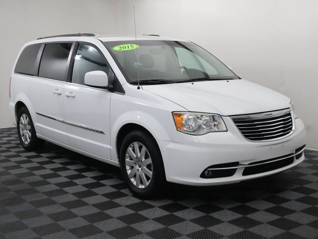 Used 2015 Chrysler Town & Country Touring with VIN 2C4RC1BG6FR595126 for sale in Bay City, MI