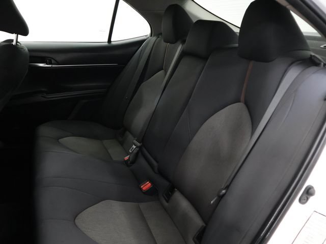 2020 Toyota Camry LE - Photo 15