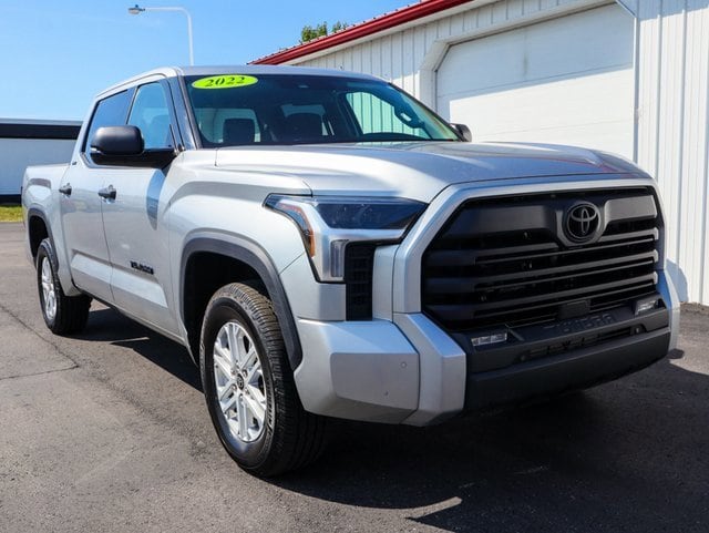 Used 2022 Toyota Tundra SR5 with VIN 5TFLA5DB7NX049620 for sale in Bay City, MI