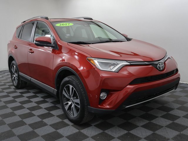 Used 2017 Toyota RAV4 XLE with VIN JTMRFREV4HJ131369 for sale in Bay City, MI