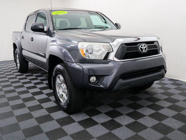 Used 2014 Toyota Tacoma Base with VIN 3TMLU4EN3EM160083 for sale in Bay City, MI