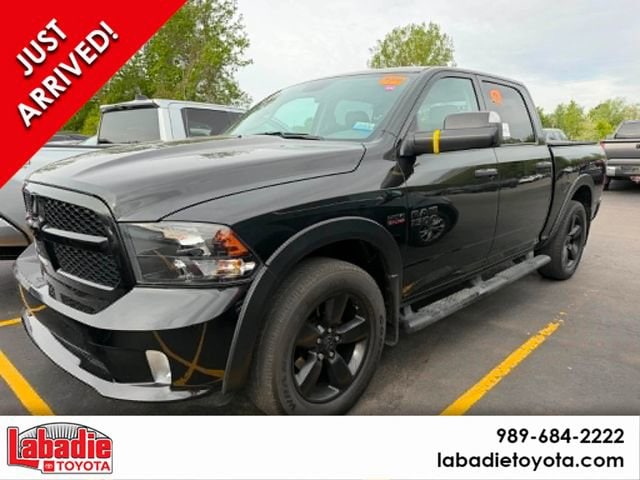 2018 RAM 1500 Express 4x4 Crew Cab 5'7's photo