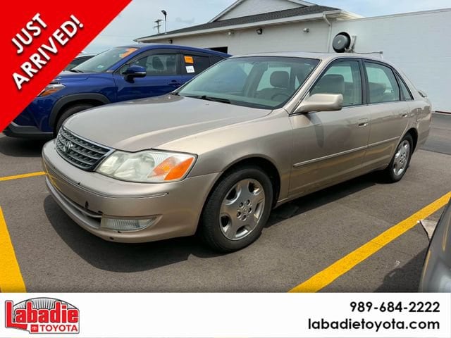 2003 Toyota Avalon XLS Bench's photo