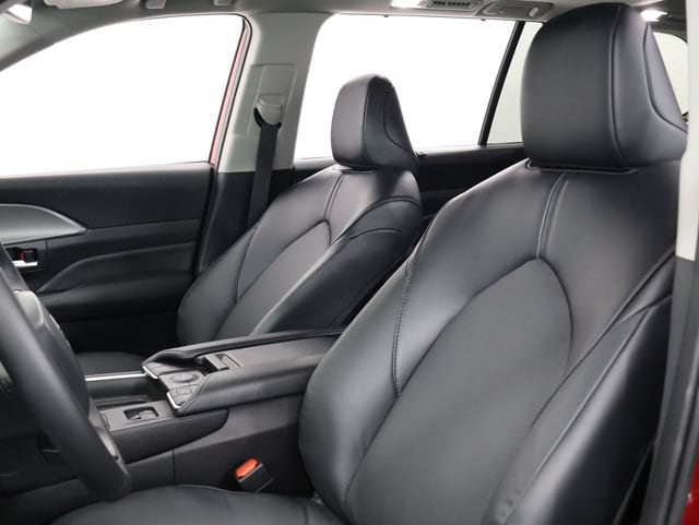 2025 Toyota Grand Highlander XLE - Photo 14