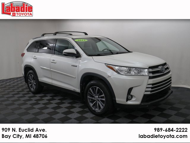 2019 Toyota Highlander Hybrid SUV 