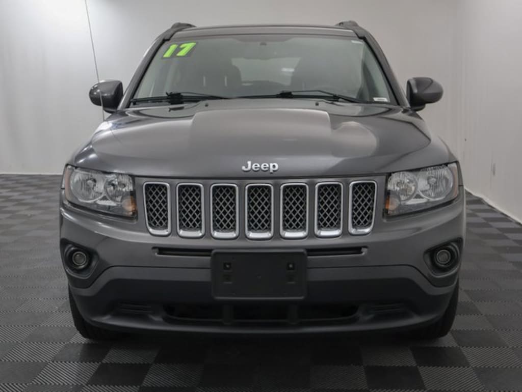 Used 2017 Jeep Compass Latitude FWD SUV
