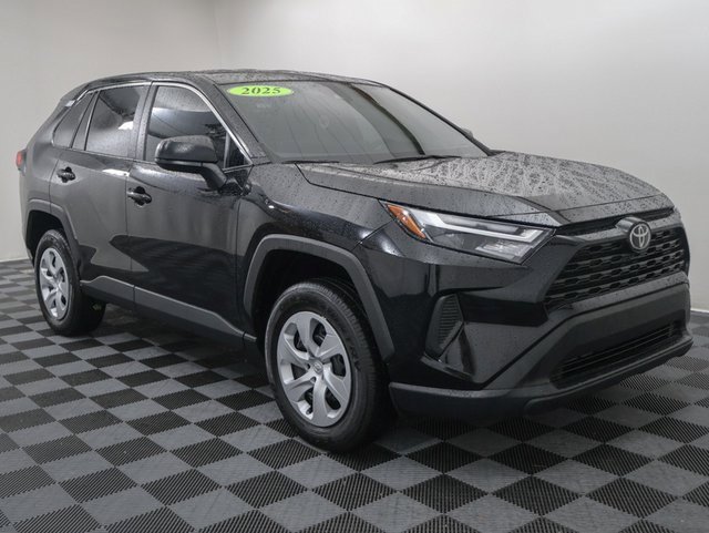 2025 Toyota RAV4 LE photo 2