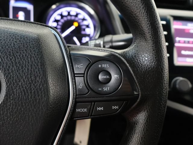 2020 Toyota Camry LE - Photo 22