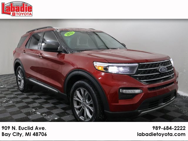 2022 Ford Explorer XLT's photo