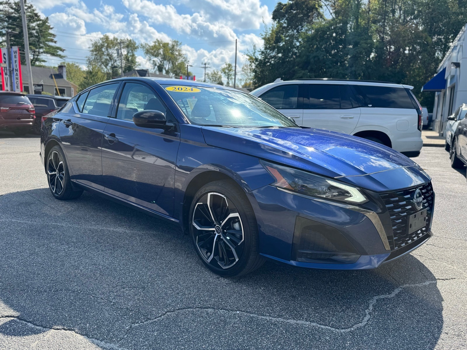 2024 Nissan Altima SR's photo