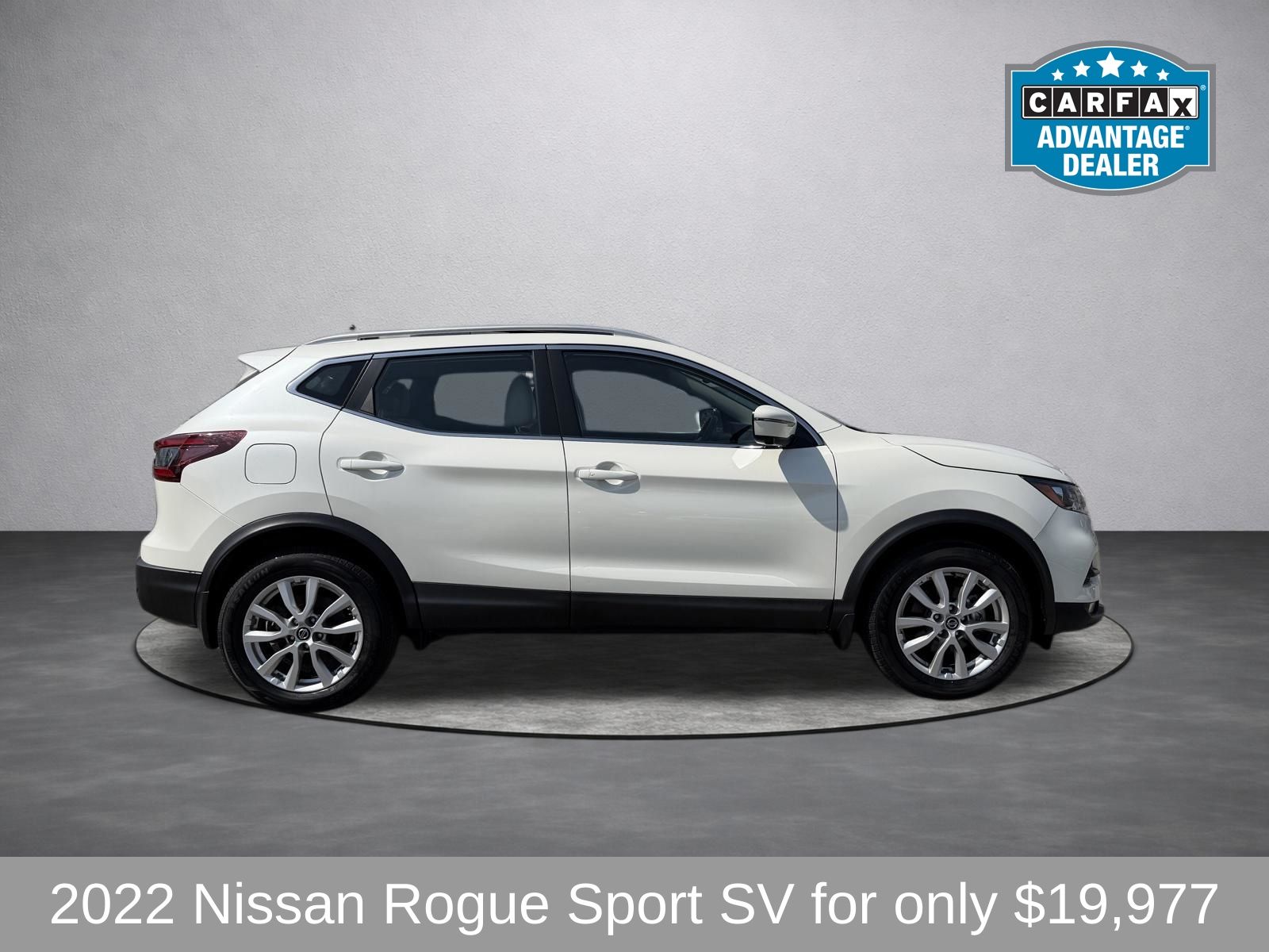 2022 Nissan Rogue Sport SV - Photo 2