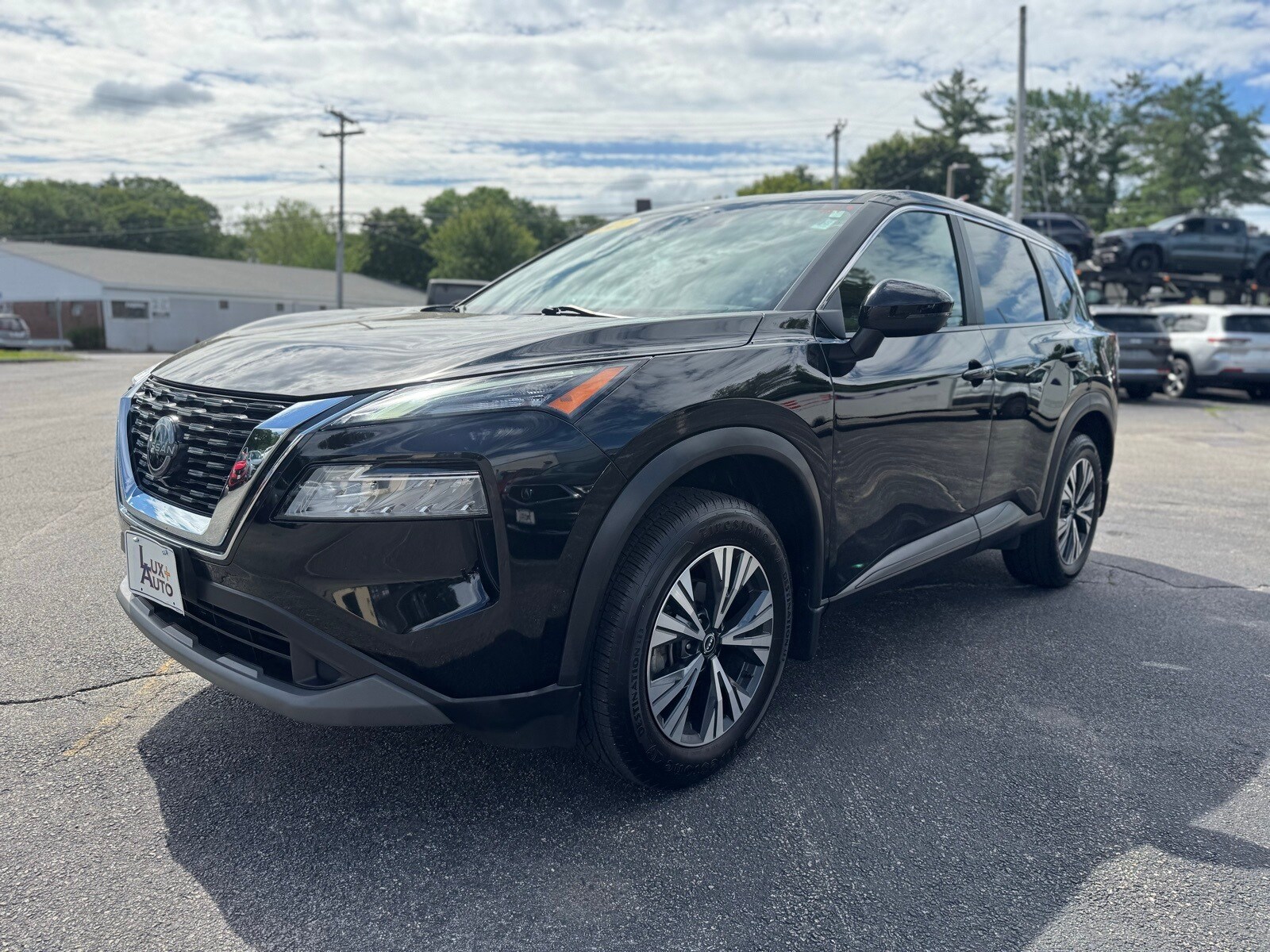 2022 Nissan Rogue SV photo 4