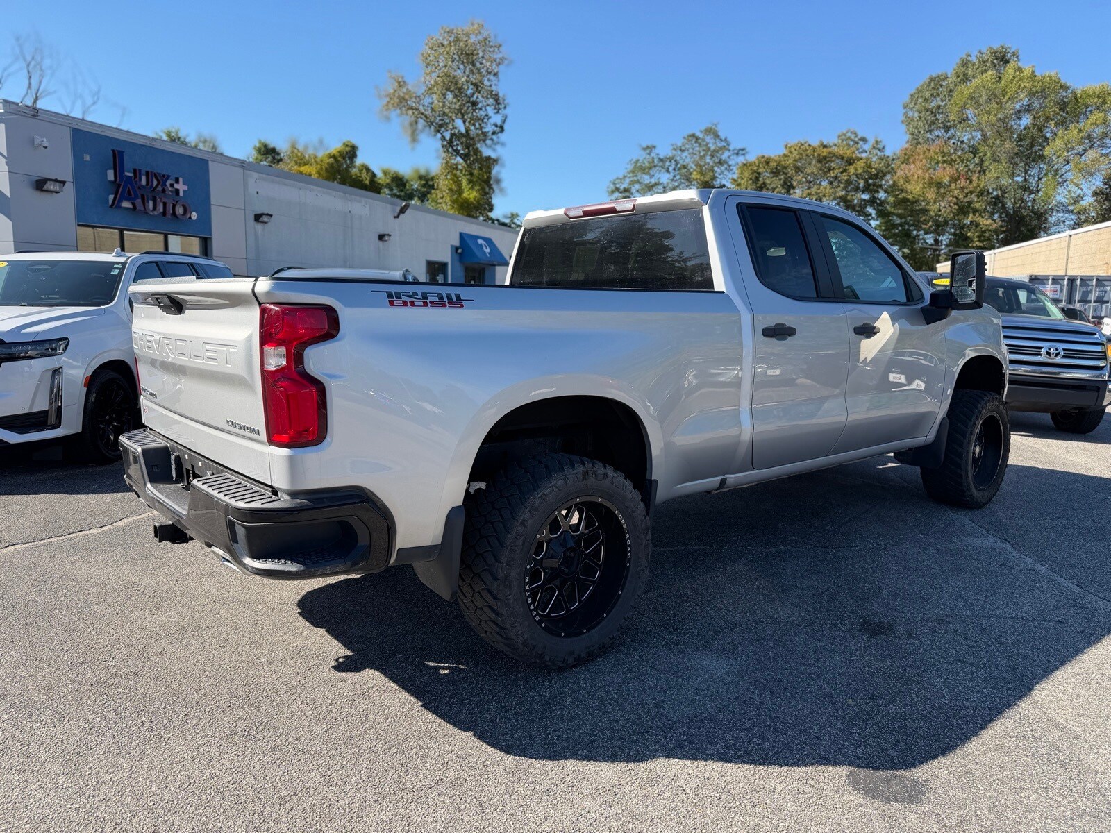 2019 Chevrolet Silverado 1500 Custom Trail Boss photo 3