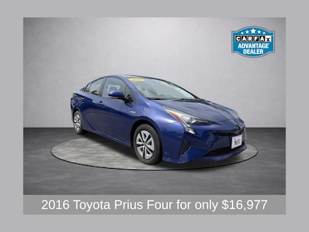 2016 Toyota Prius Four Hatchback