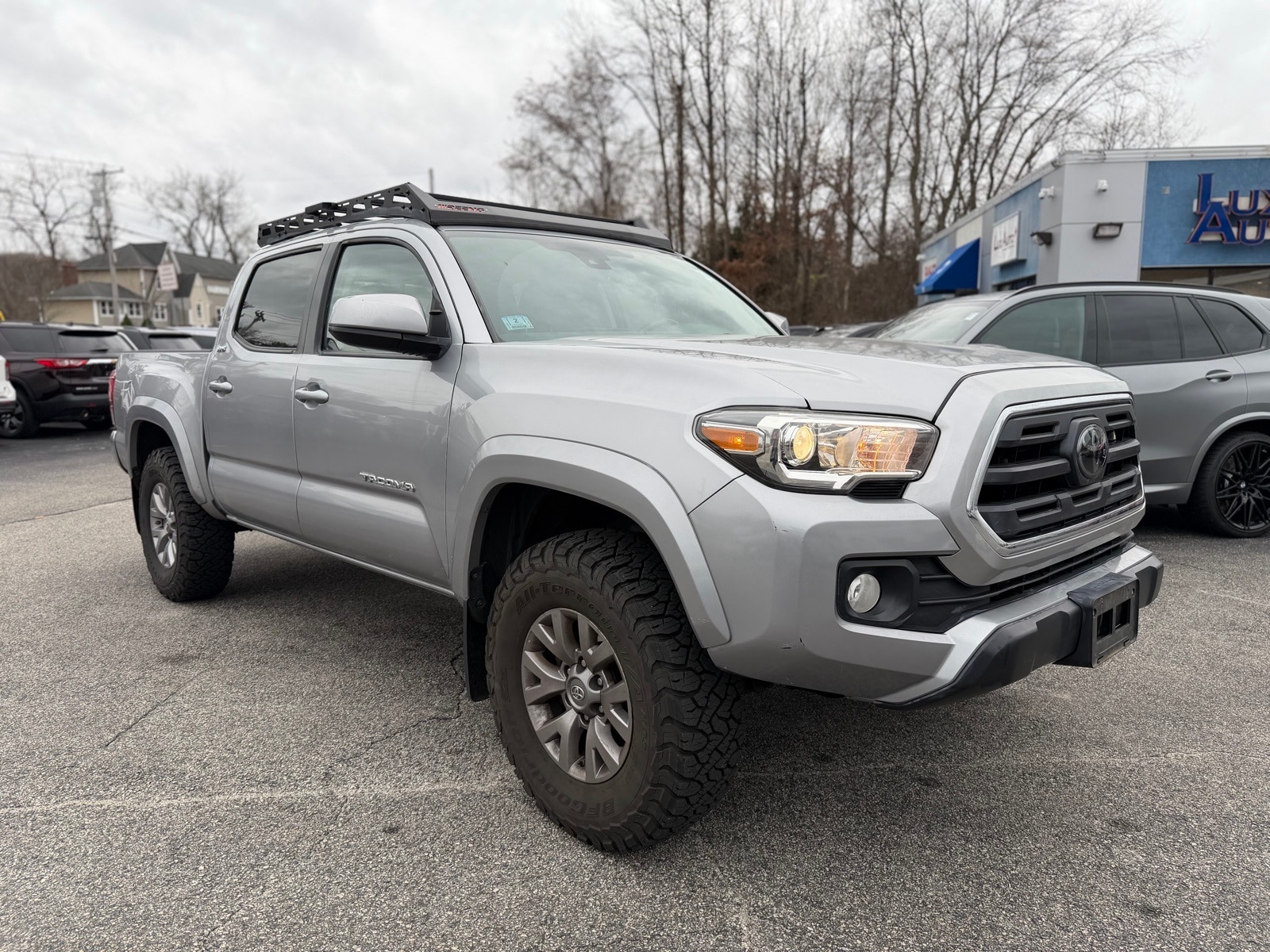 2018 Toyota Tacoma SR5's photo