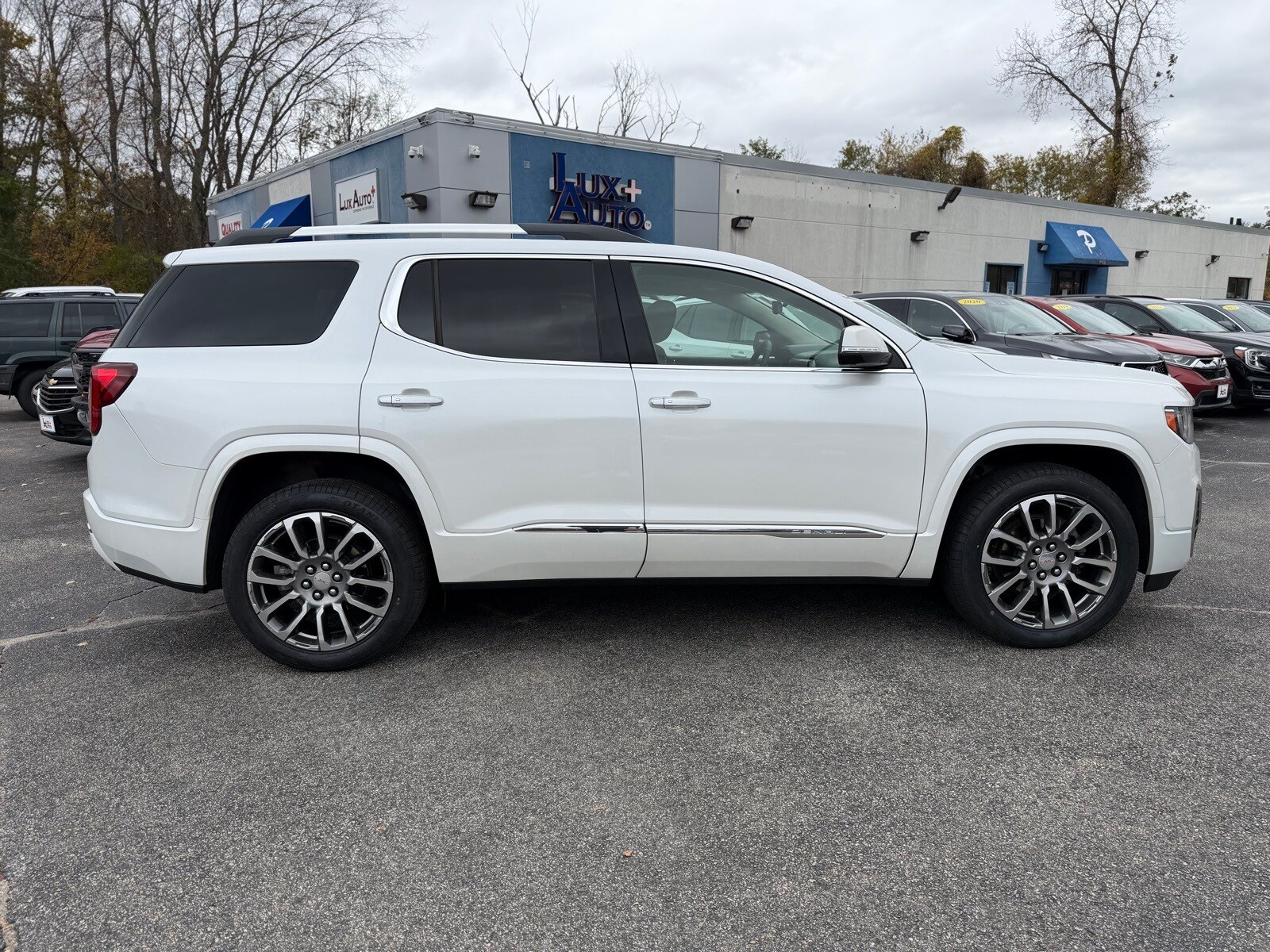 2023 Gmc Acadia Denali photo 2