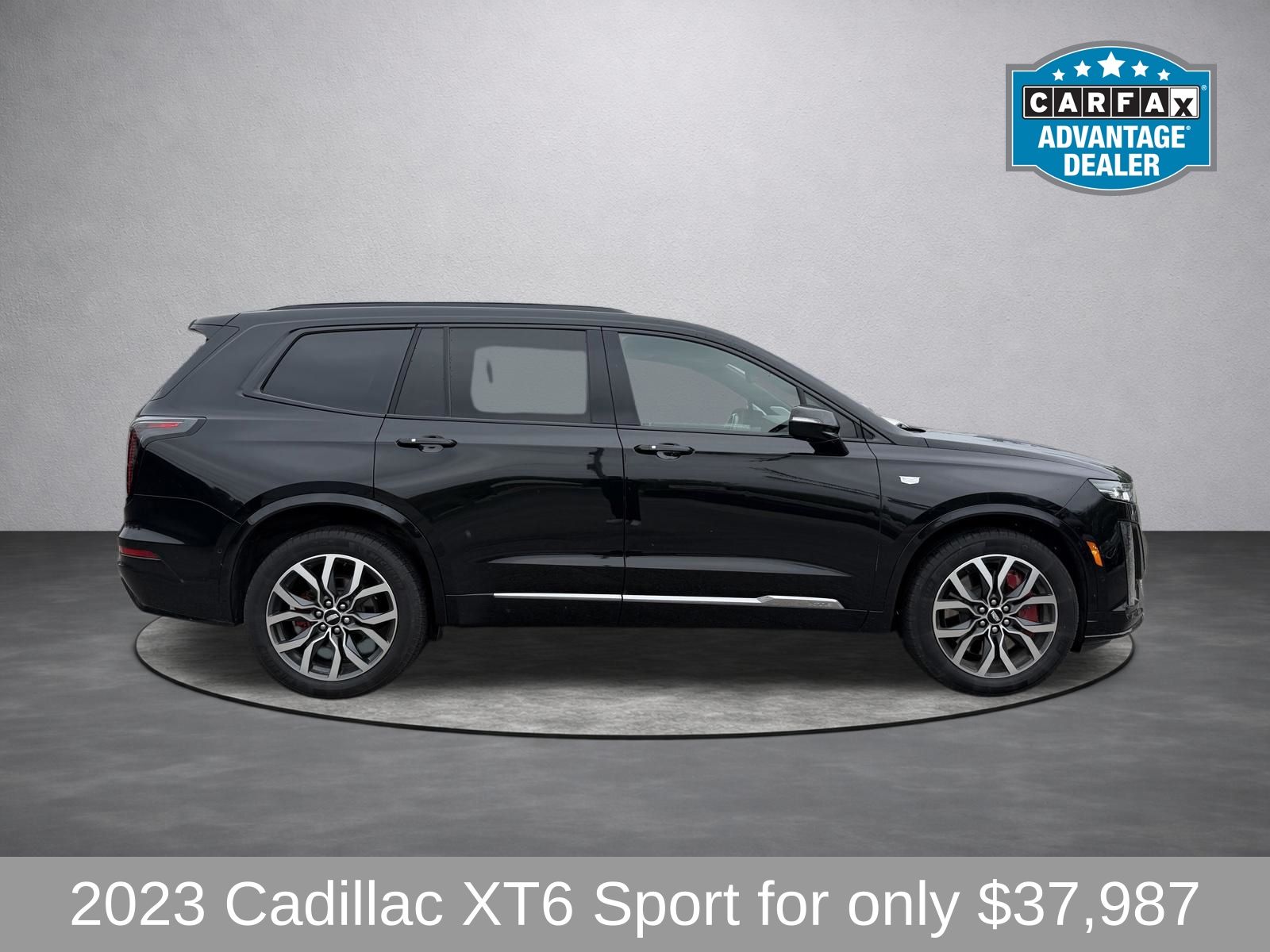 2023 Cadillac XT6 Sport - Photo 2