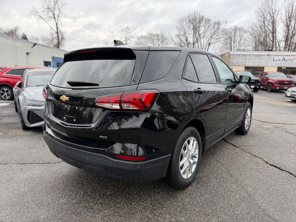 Used 2023 Chevrolet Equinox LS SUV