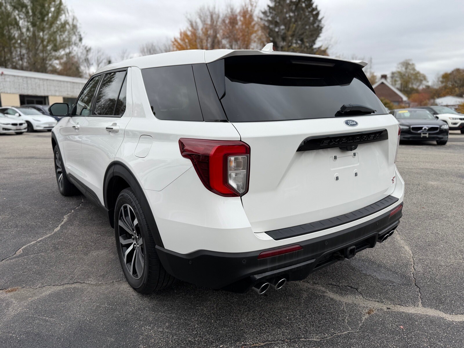 2021 Ford Explorer ST photo 3