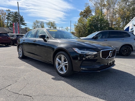 2019 Volvo S90 T5 Momentum Sedan