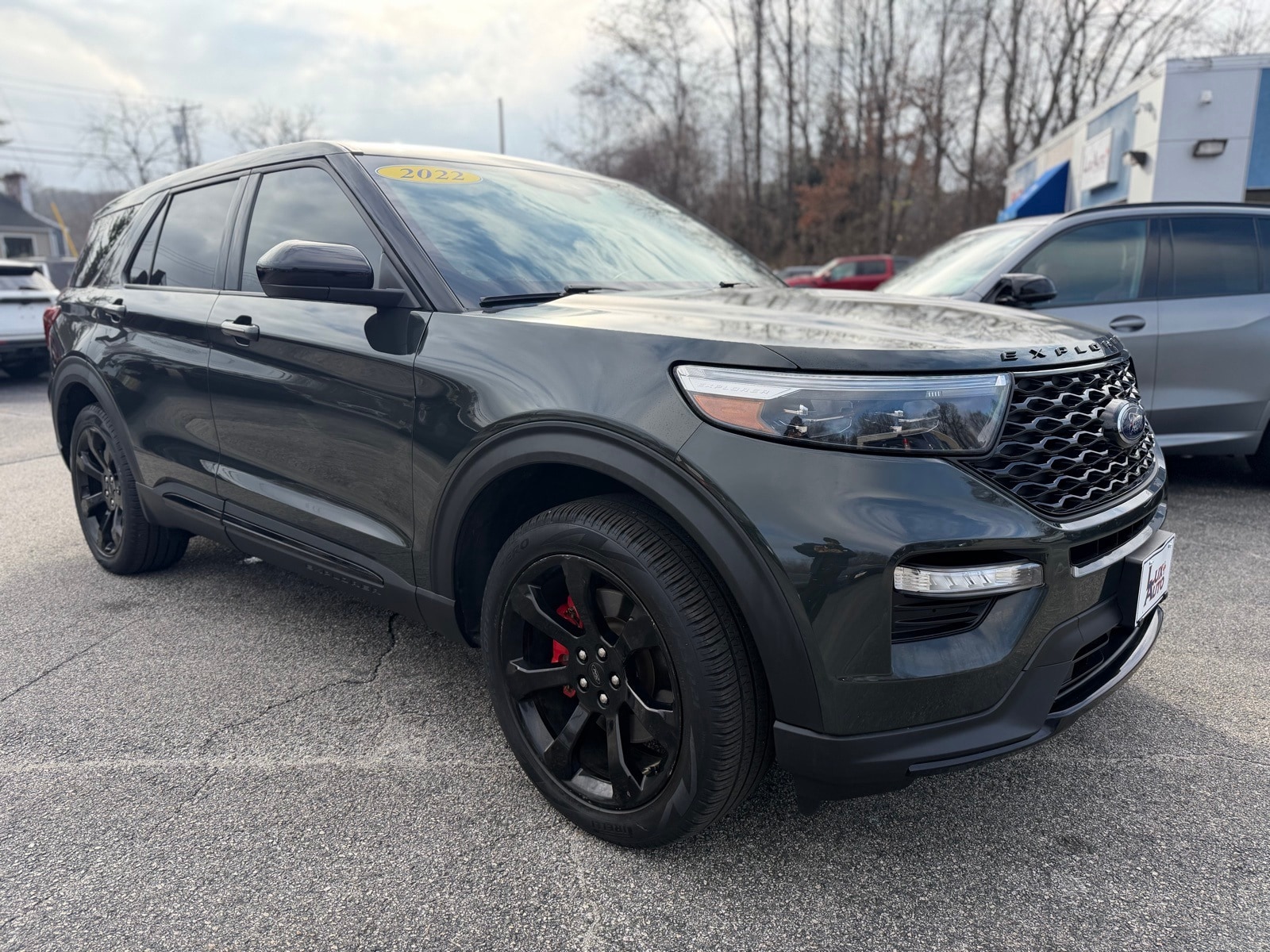 2022 Ford Explorer ST's photo