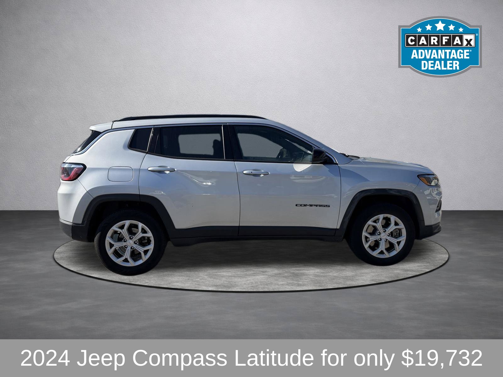 Used 2024 Jeep Compass Latitude SUV