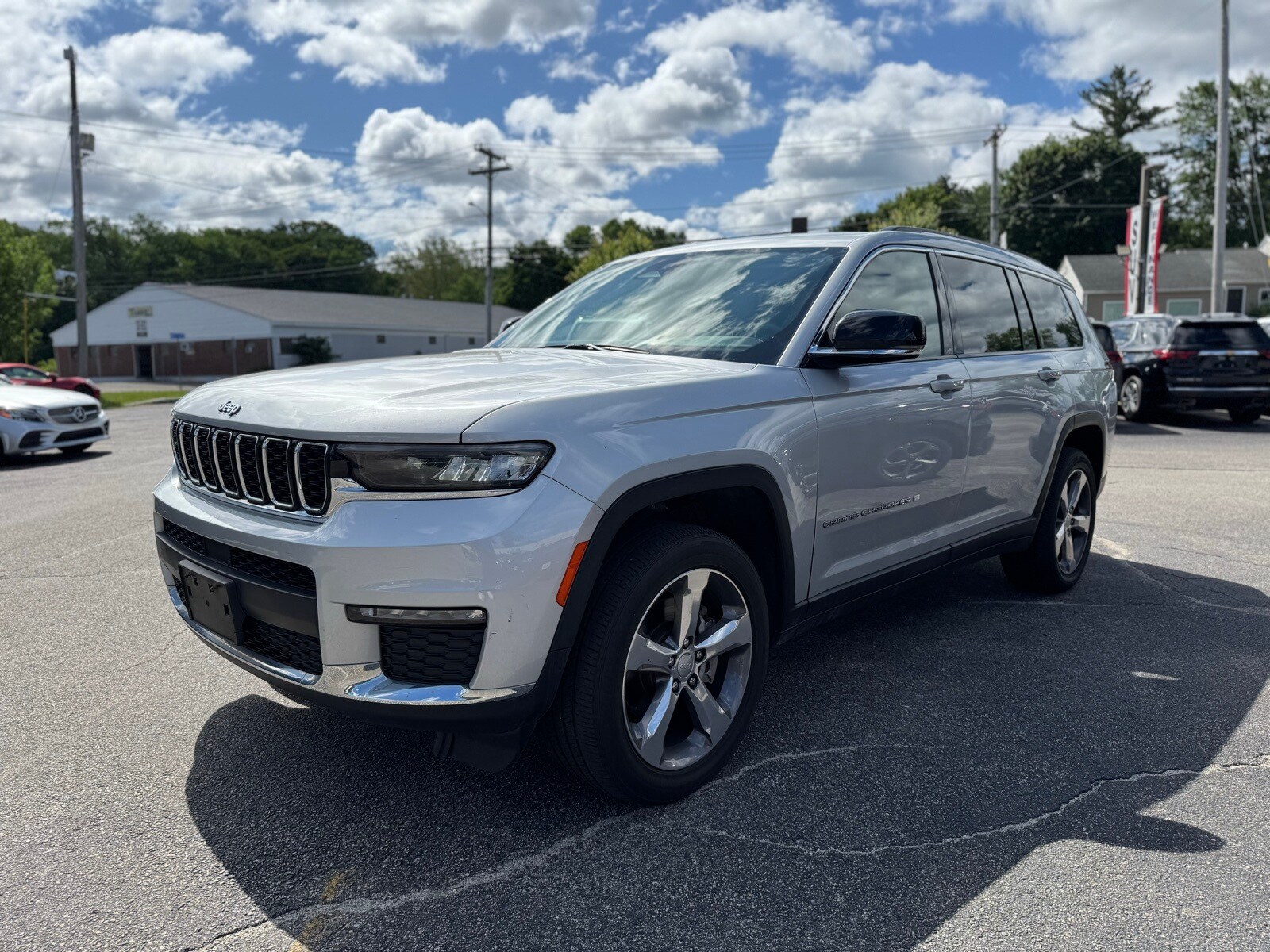 2021 Jeep Grand Cherokee L photo 4