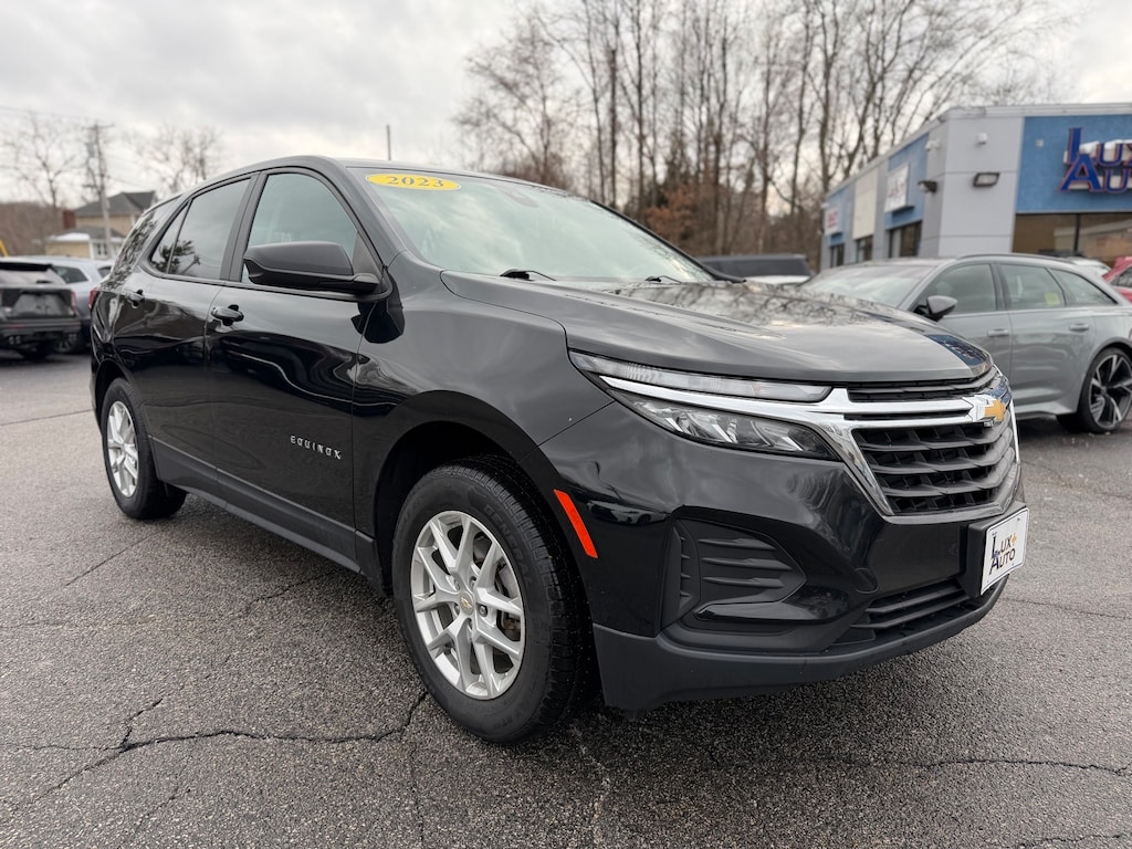 Used 2023 Chevrolet Equinox LS SUV