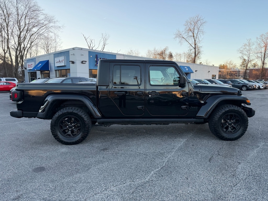 Used 2022 Jeep Gladiator Willys Truck