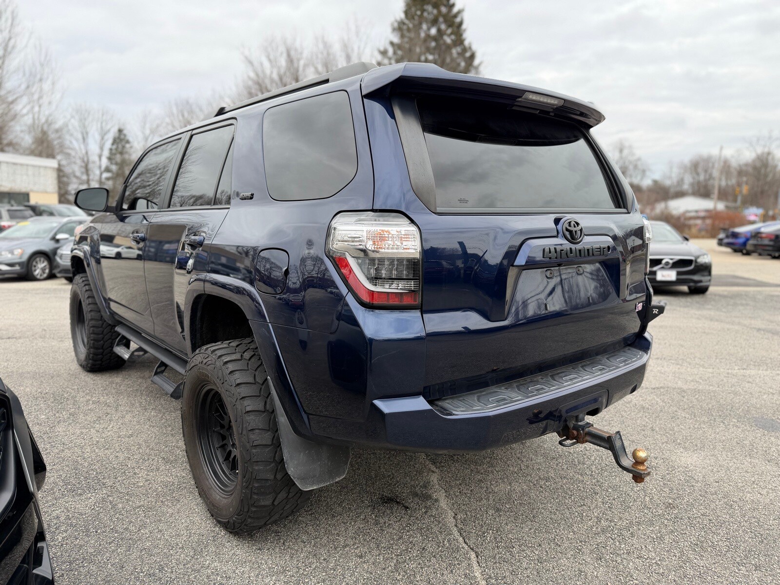 2019 Toyota 4Runner SR5 photo 3