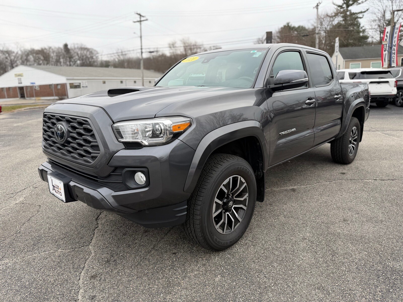 2021 Toyota Tacoma TRD Off-Road photo 3
