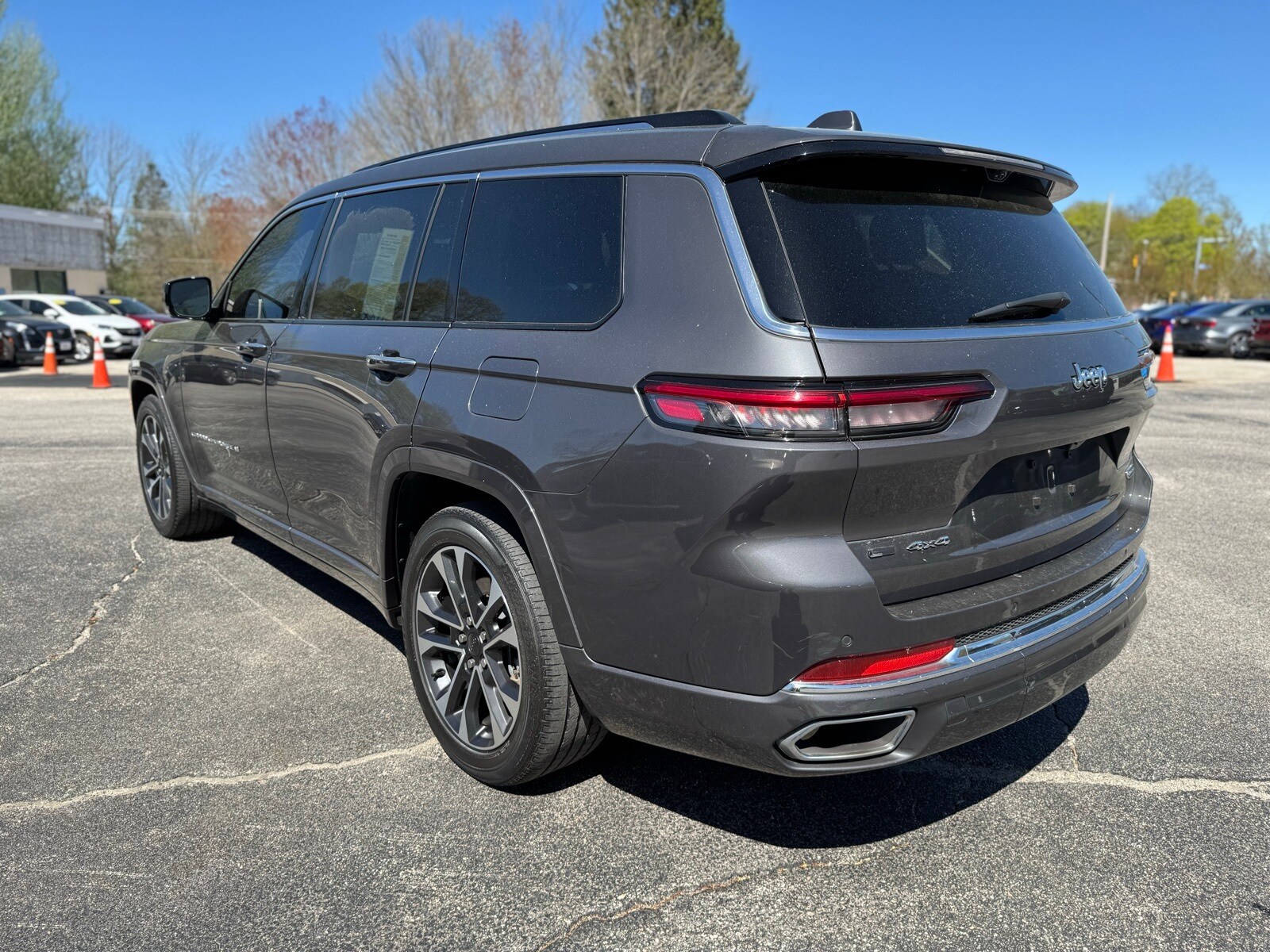 2022 Jeep Grand Cherokee Overland photo 4