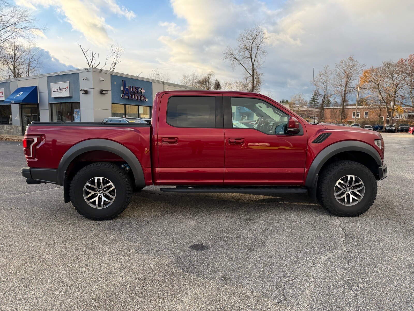 2018 Ford F-150 Raptor photo 2
