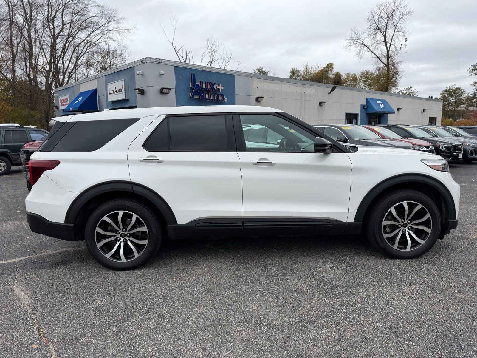 2021 Ford Explorer ST photo 2