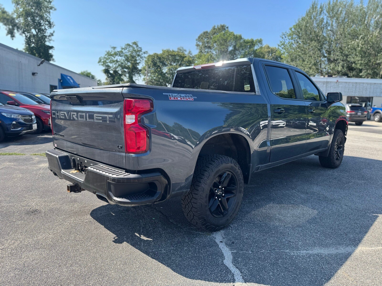 2021 Chevrolet Silverado 1500 LT Trail Boss photo 3