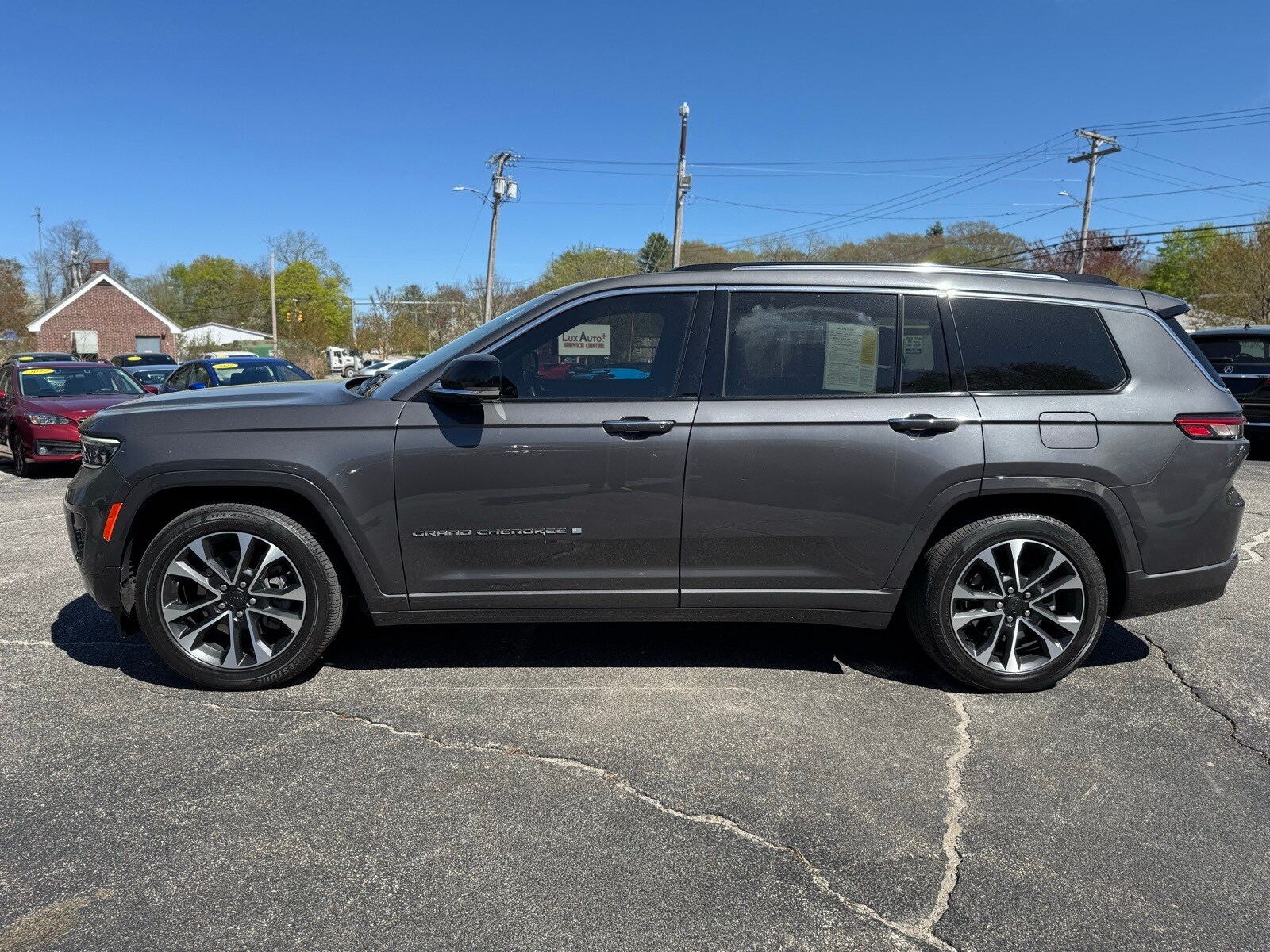 2022 Jeep Grand Cherokee Overland photo 3