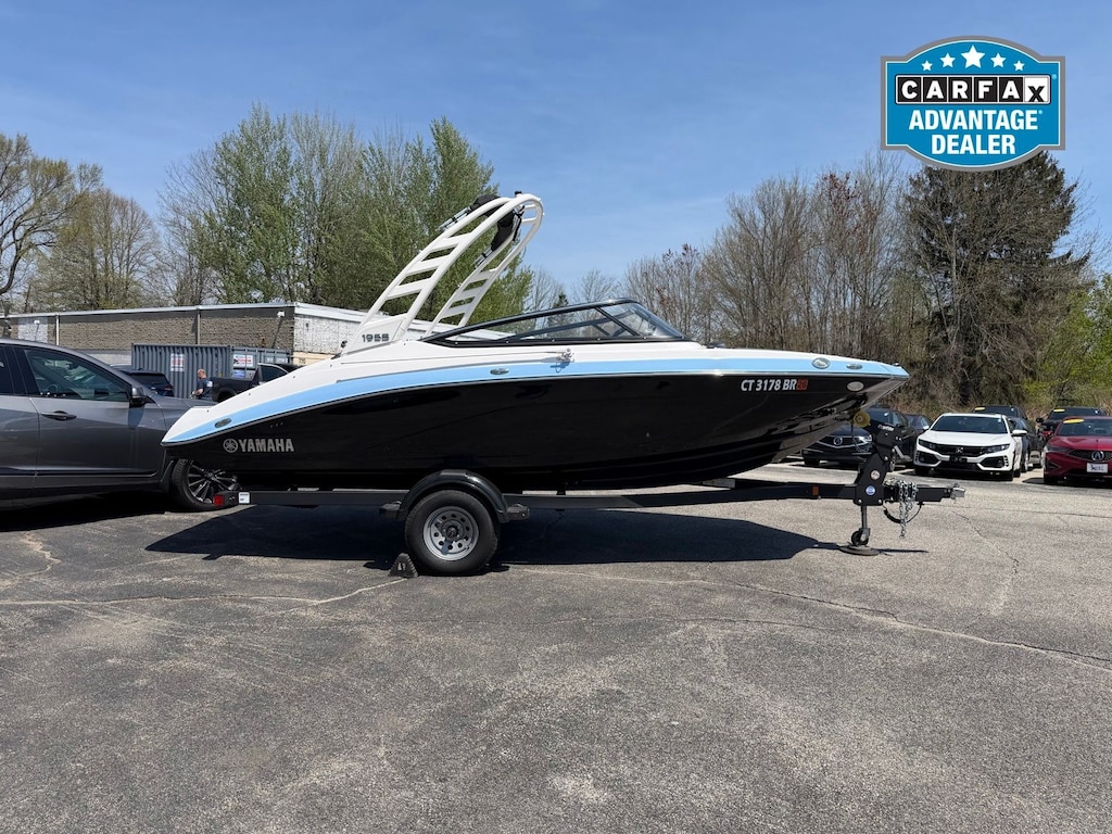 Used 2025 Yamaha 195 S Boat