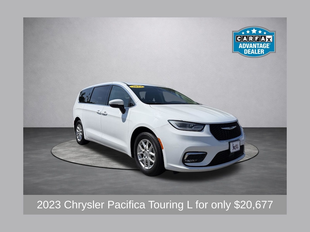 Used 2023 Chrysler Pacifica Touring L Minivan/Van