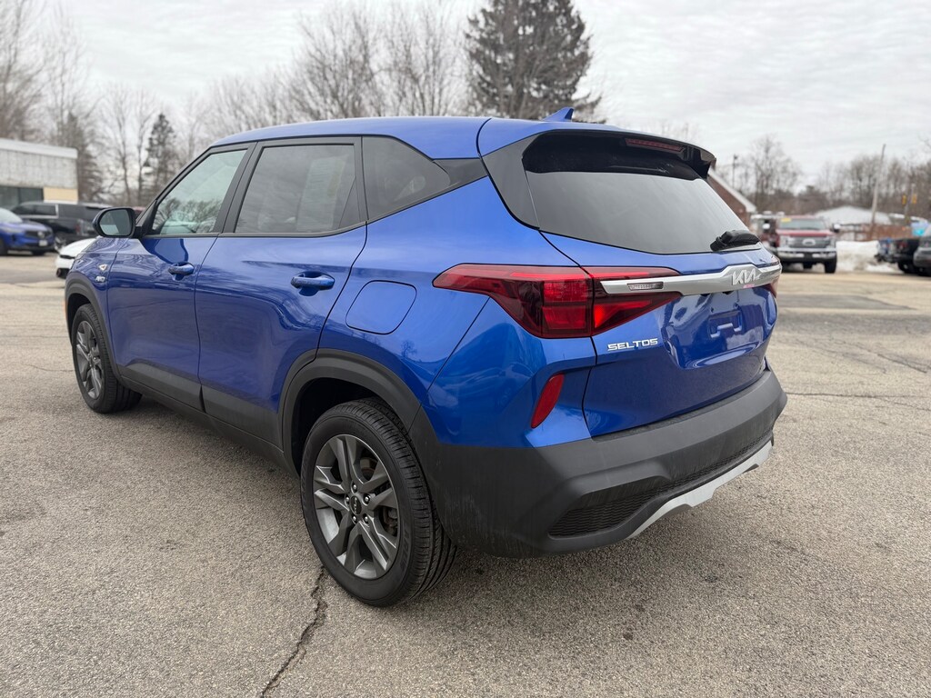 Used 2023 Kia Seltos LX SUV