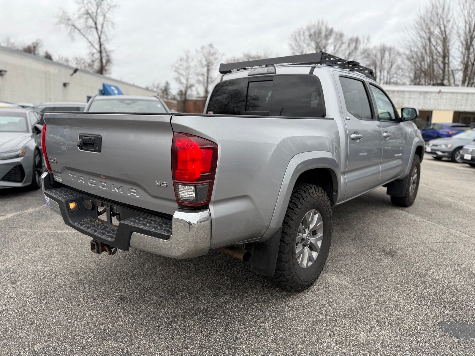2018 Toyota Tacoma SR5 photo 3