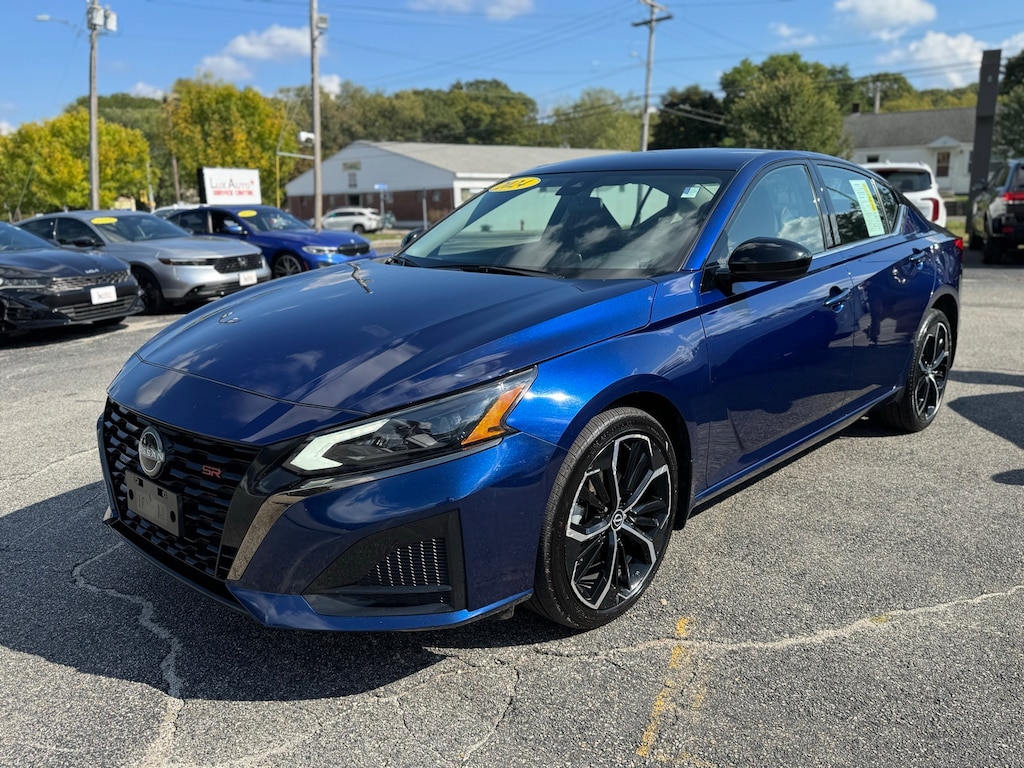 Used 2024 Nissan Altima 2.5 SR Sedan