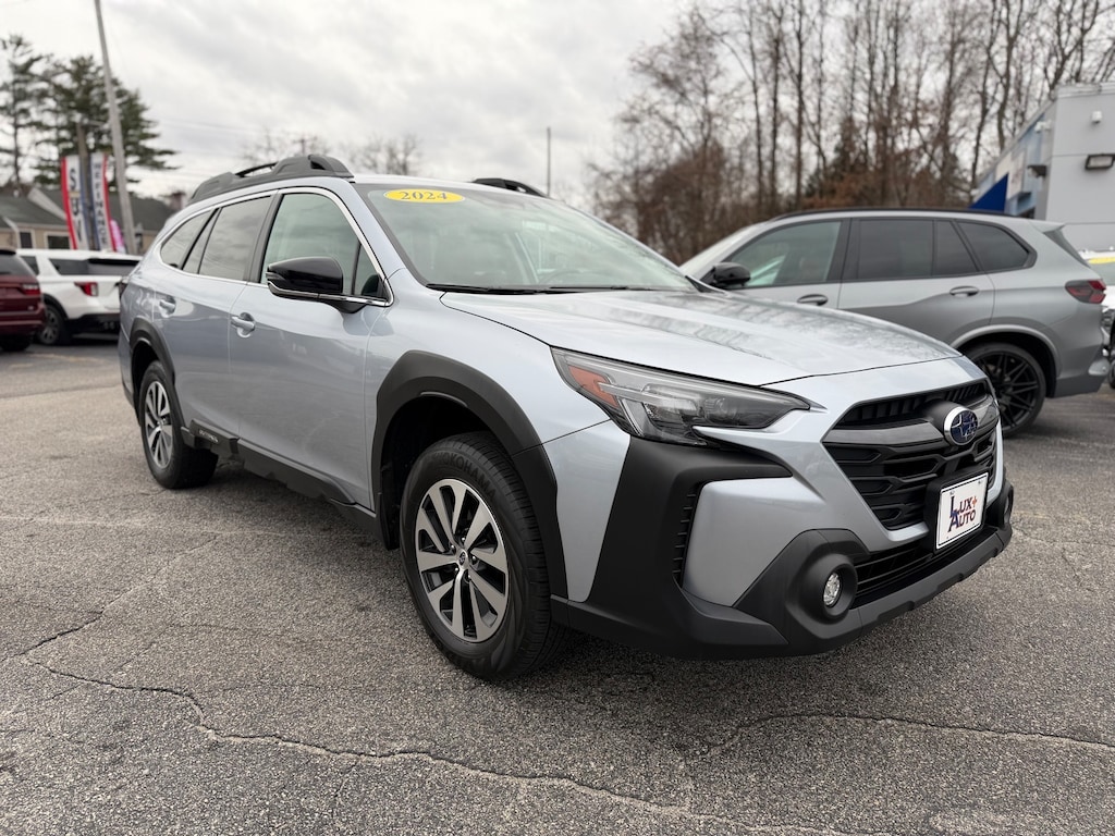 Used 2024 Subaru Outback Premium SUV