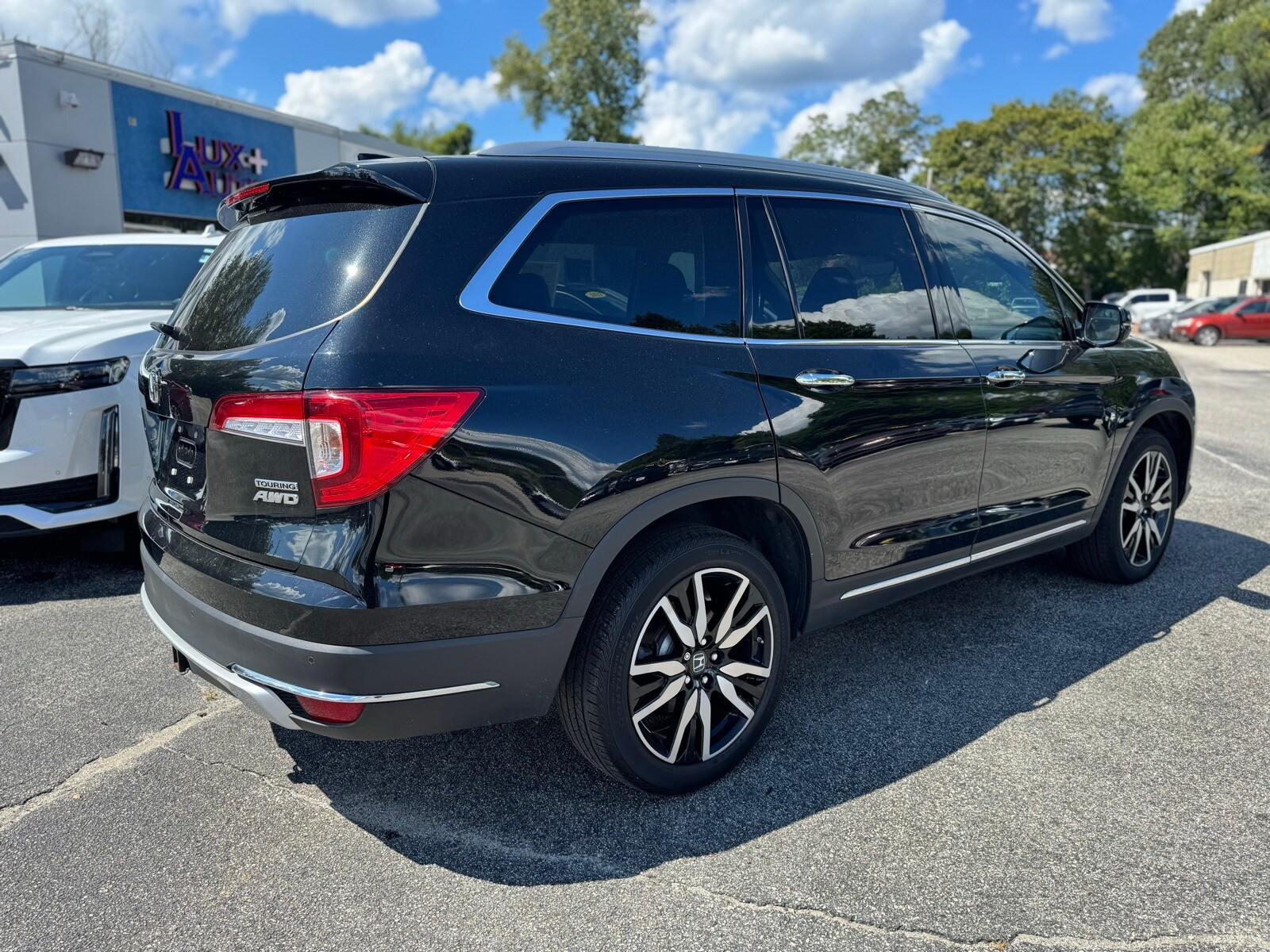 2021 Honda Pilot Touring photo 3
