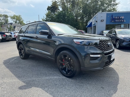 2022 Ford Explorer ST SUV