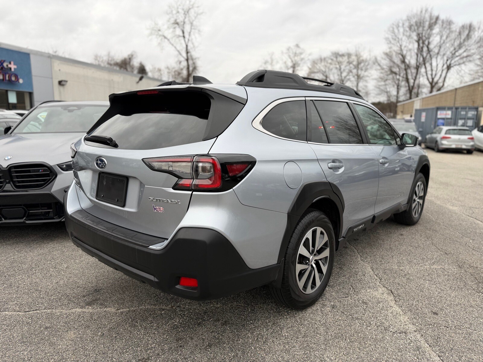 2024 Subaru Outback Premium photo 2