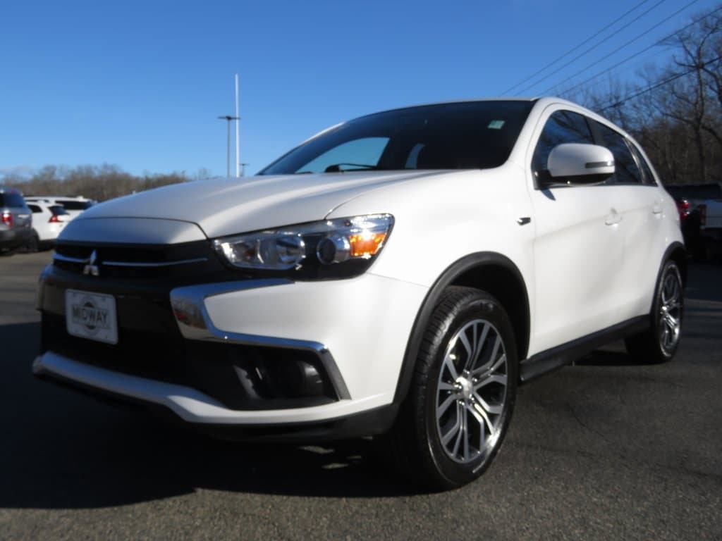 2019 Mitsubishi Outlander Sport ES's photo