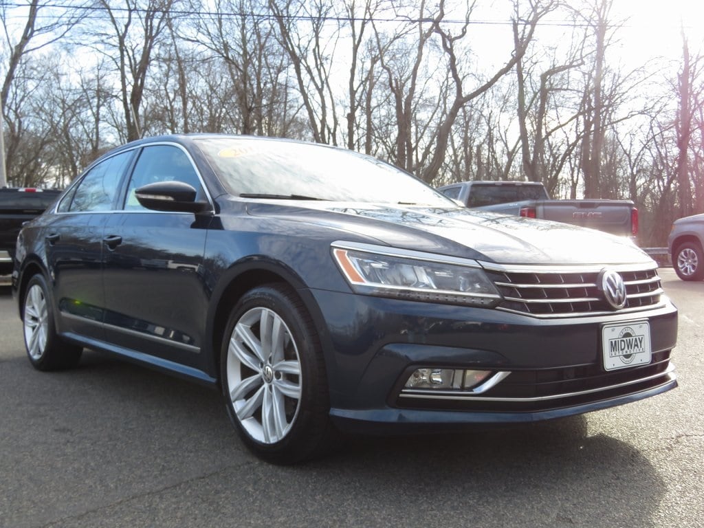 Used 2018 Volkswagen Passat 2.0T SEL Premium Sedan