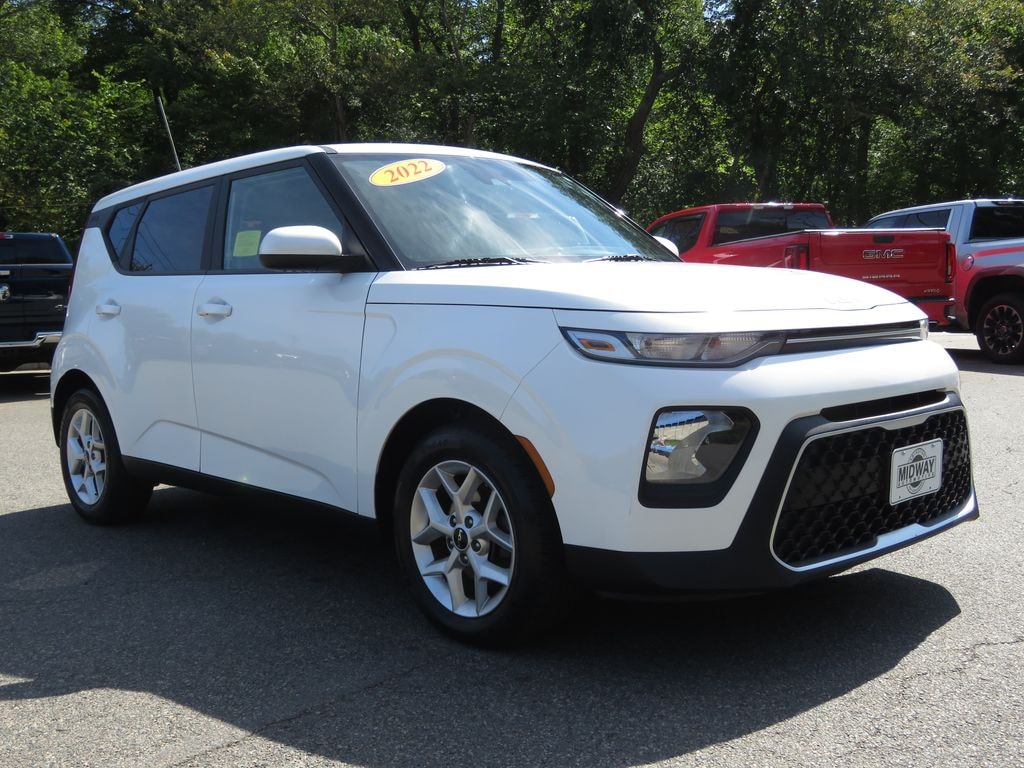 Used 2022 Kia Soul LX Hatchback