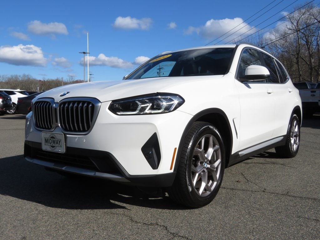 2022 BMW X3 30i's photo